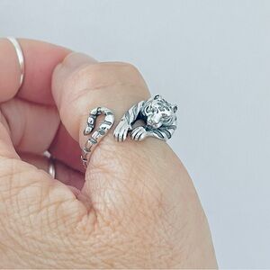 Sterling Silver Wraparound Delicate Tiger Ring, Silver Rings, Animal Zoo, Tigers